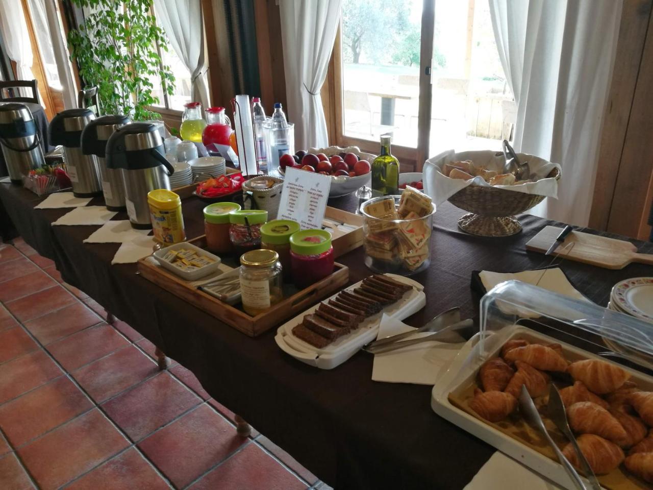 弗马尼 Costa Degli Ulivi酒店 外观 照片